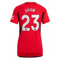 Fotballdrakt Dame Manchester United Luke Shaw #23 Hjemmedrakt 2023-24 Kortermet